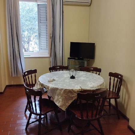 Bugenvilija Apartment Split Bagian luar foto