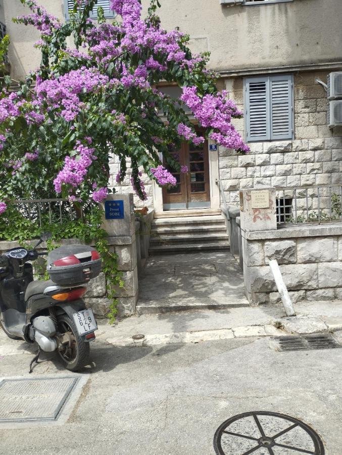 Bugenvilija Apartment Split Bagian luar foto
